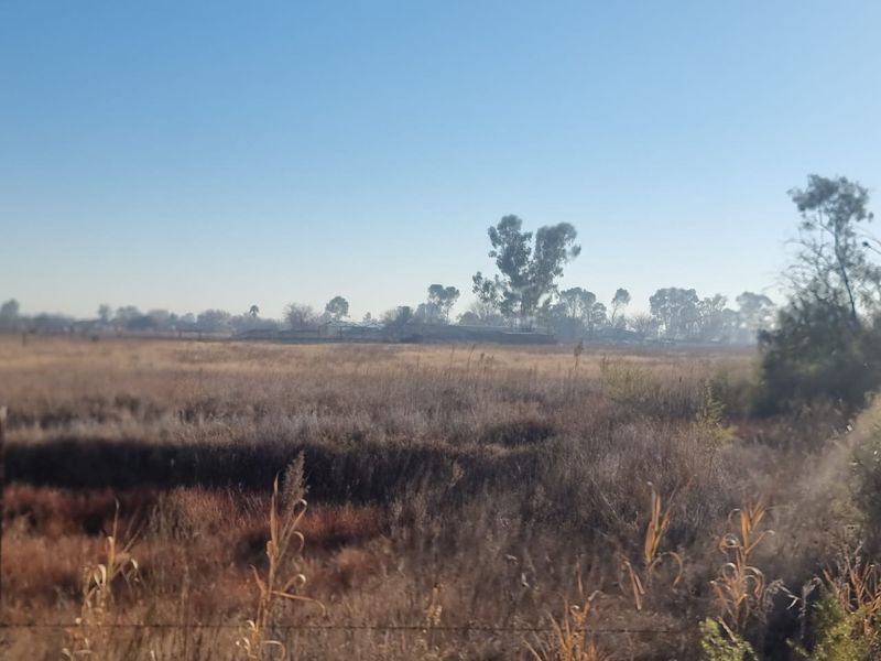 VACANT STAND FOR SALE – VAALVIEW - Photo 2