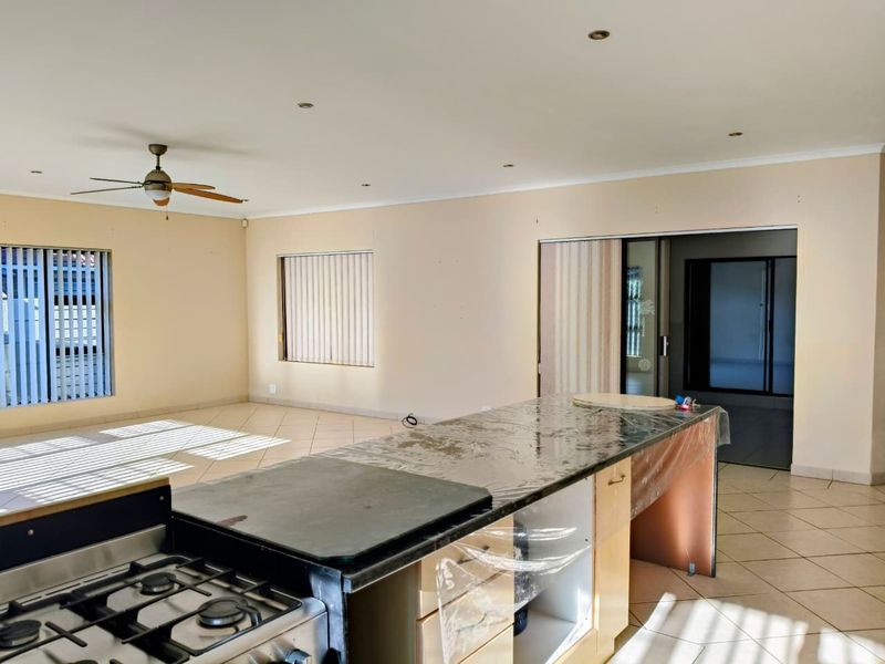Spacious Family Home in Wavecrest - Photo 9