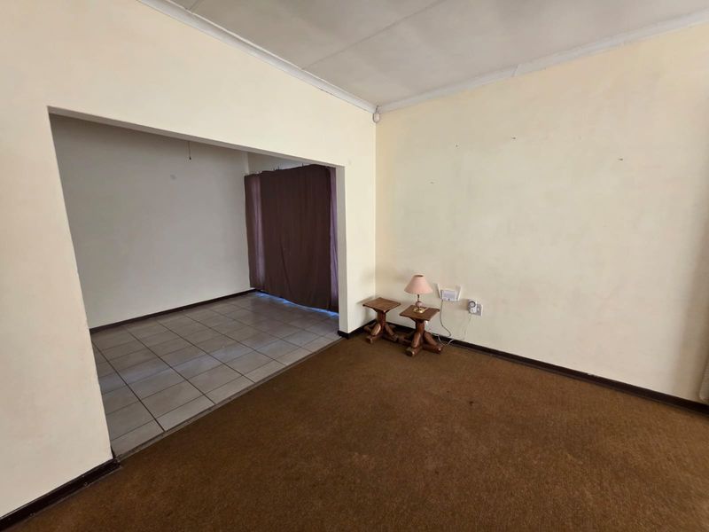 Beautiful House to Rent in Flora Gardens! - Photo 9