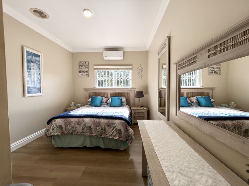 Spacious Coastal Penthouse - Photo 10