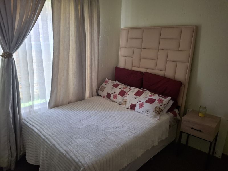 4 Bedroom House for Sale in Ravenswood, Boksburg - Photo 7