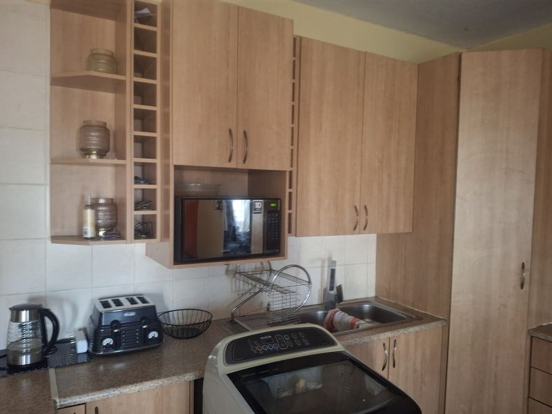 Spacious 2-Bedroom Apartment for Sale in Norkem Manor, Norkem Park - Photo 7
