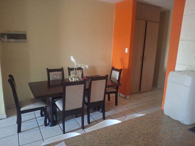 Spacious 2-Bedroom Apartment for Sale in Norkem Manor, Norkem Park - Photo 5