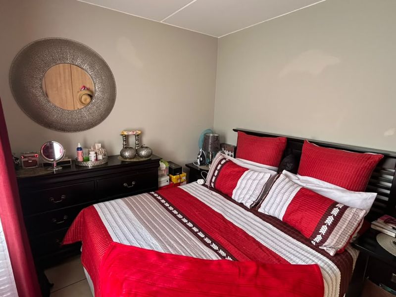 This stylish two-bedroom apartment in Route 82 Security Estate, Alveda - Photo 10