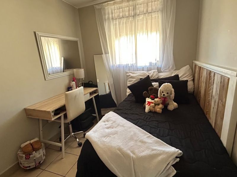 This stylish two-bedroom apartment in Route 82 Security Estate, Alveda - Photo 7
