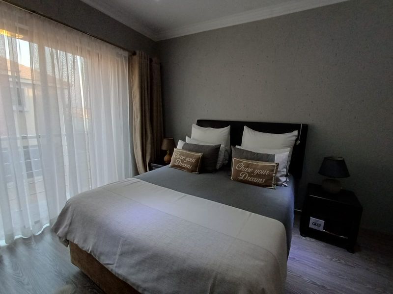Beautiful Full Title Townhouse For Sale In SE 3. - Photo 9