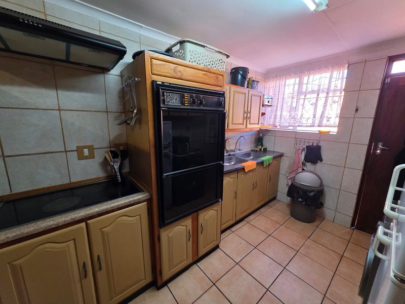 Beautiful Townhouse to Rent in SW1! - Photo 9