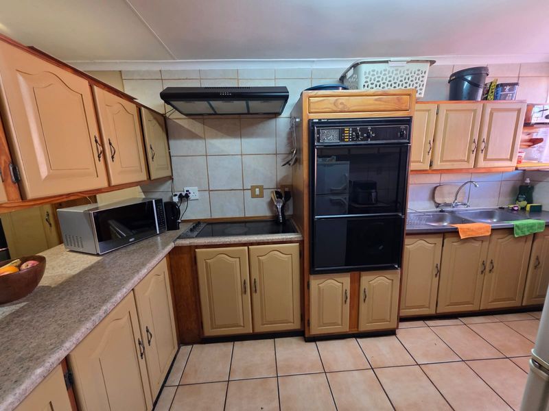 Beautiful Townhouse to Rent in SW1! - Photo 7