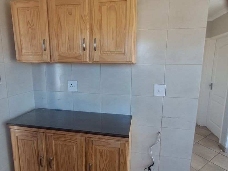 Modern Living in Brenthurst - Photo 6