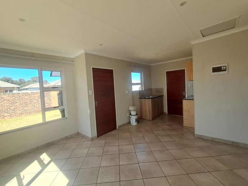 Modern Living in Brenthurst - Photo 5