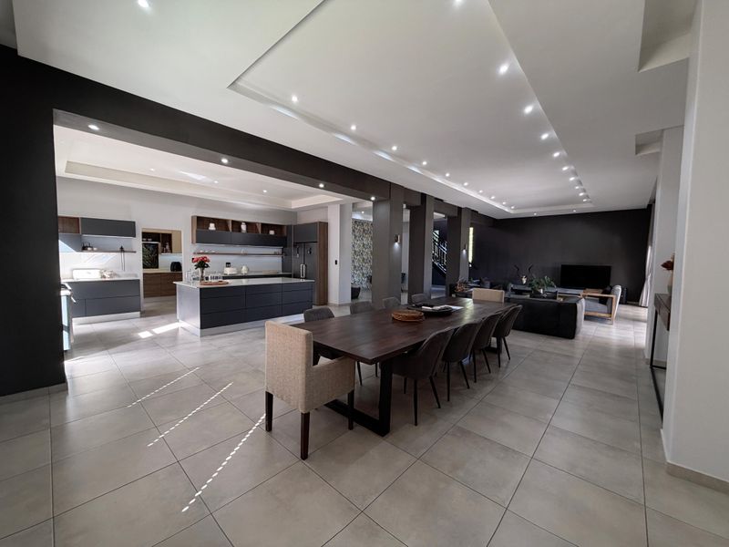 Contemporary Coastal Living with Uninterrupted Greenbelt Views - Photo 4