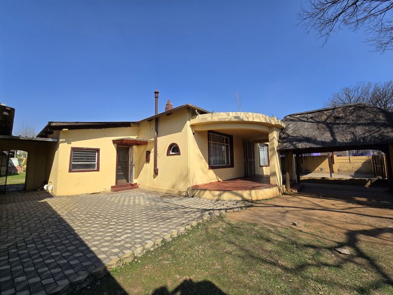 Exceptional Investment Opportunity – Two 3-Bedroom Homes on One Stand - Photo 6