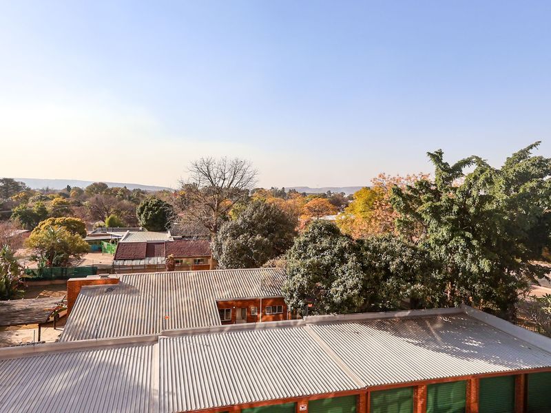 1 Bedroom Apartment For Sale Weavind Park - Photo 2