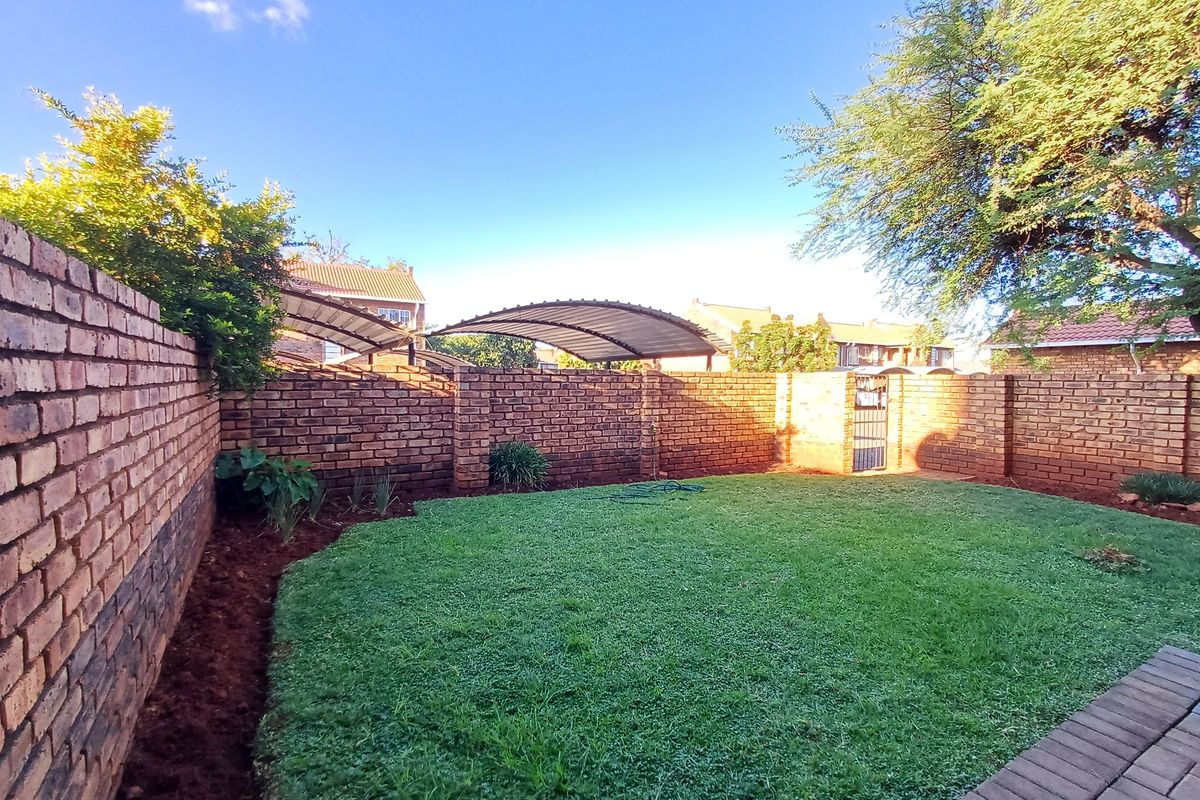 A charming ground floor unit - Photo 2