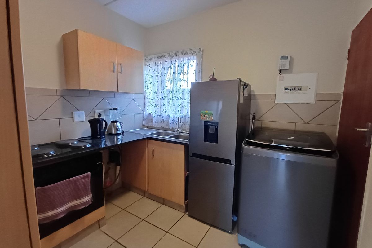 A charming ground floor unit - Photo 3