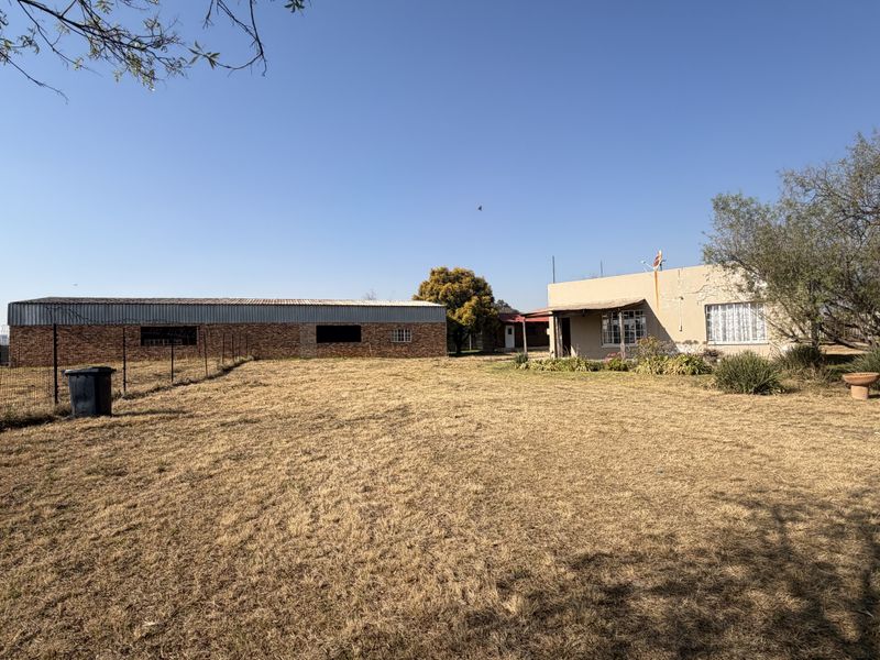 Agricultural Smallholding with Warehouse – Benoni AH - Photo 1