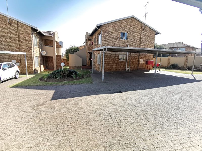 Stylish 2-Bedroom Apartment in Sought-After Kenleaf - Photo 1