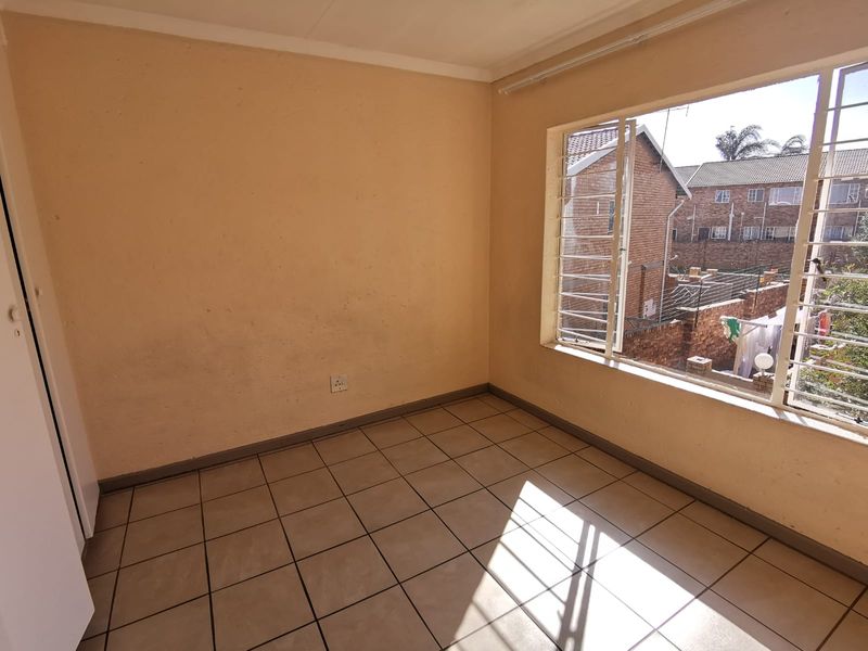 Stylish 2-Bedroom Apartment in Sought-After Kenleaf - Photo 8