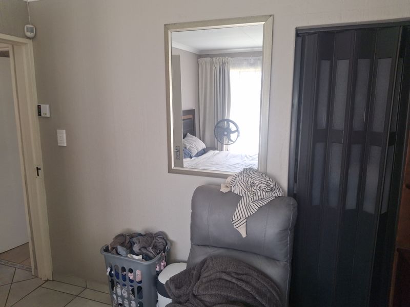 2 Bedroom House for Sale in Huntingdon - Photo 7