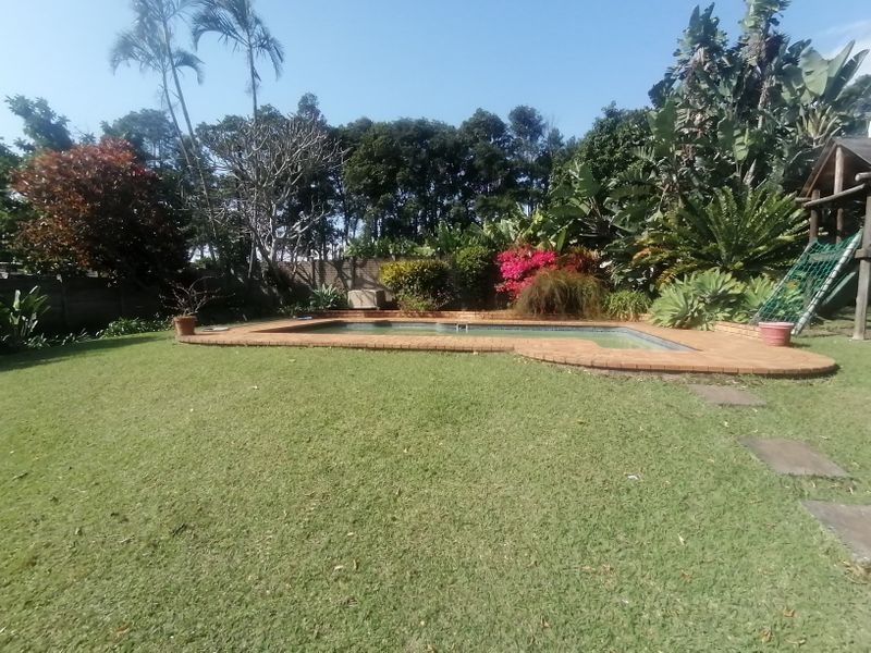 Lovely 3 Bedroom  Family Home With Pool Entetrainment Area & Garden - Photo 1