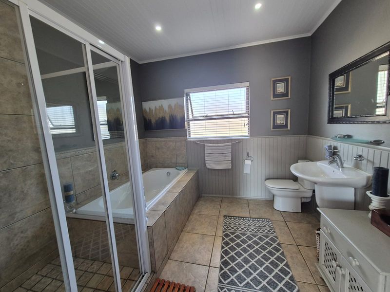 ! 2.1HA SMALLHOLDING + FLATLET + 22 STABLES | BUSINESS READY | ! - Photo 6
