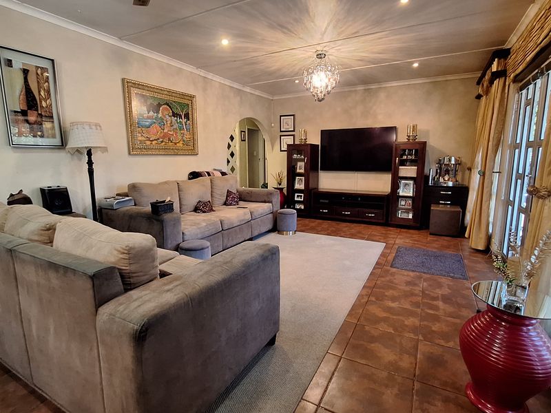 Perfectly positioned, modern 3 bedroom Close to Hospitals and Shopping Centres - Photo 5