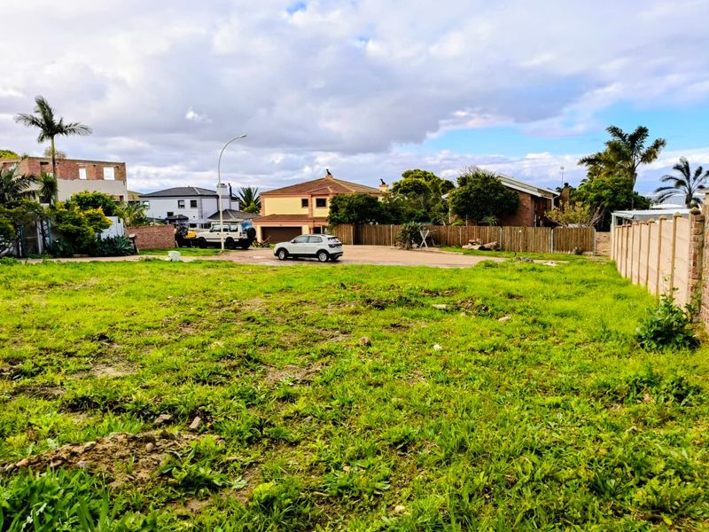 Prime North-Facing Stand in Quiet Cul-de-Sac – Build Your Dream Coastal Home - Photo 3