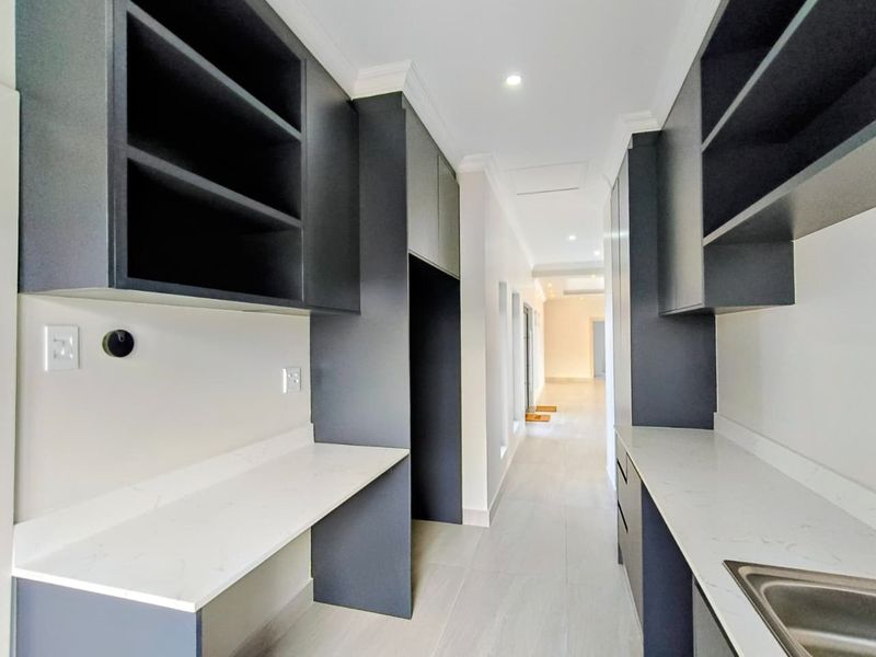 Exclusive Newly Built Modern Home with Premium Finishes - Photo 10