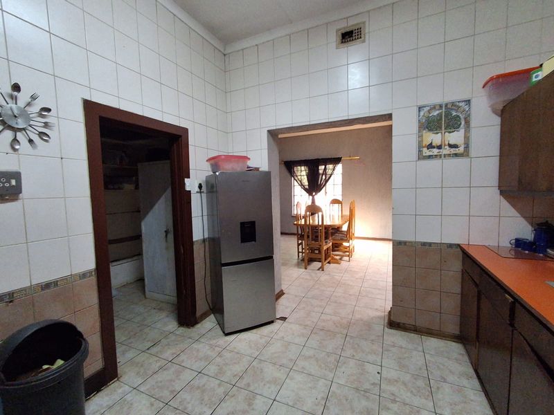 5 Bedroom House for Sale in Brakpan - Photo 9