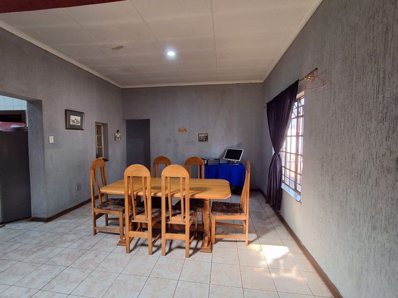 5 Bedroom House for Sale in Brakpan - Photo 5
