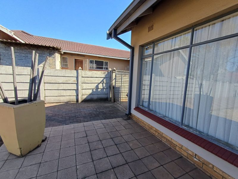 Neat As A Pin Family Home For Sale In CE 5 - Photo 4