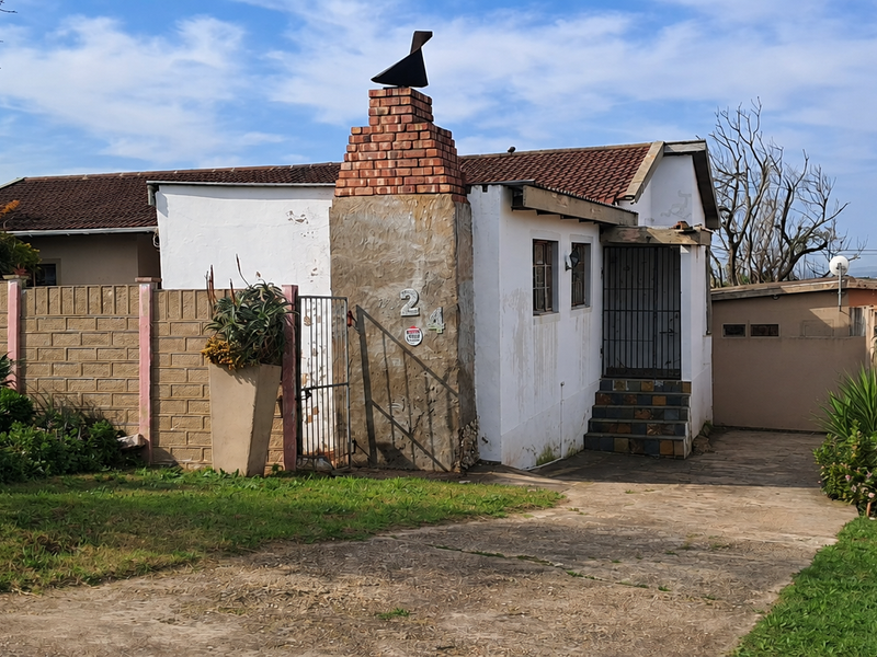 Unlock the Potential of This Spacious Family Home with Income-Generating Flat! - Photo 9