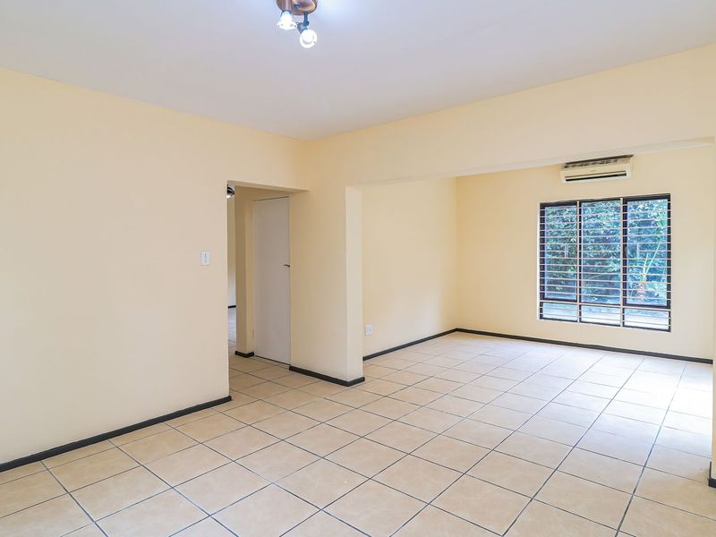 Move-In Ready Family Cluster in Secure Sharonlea Complex - Photo 10