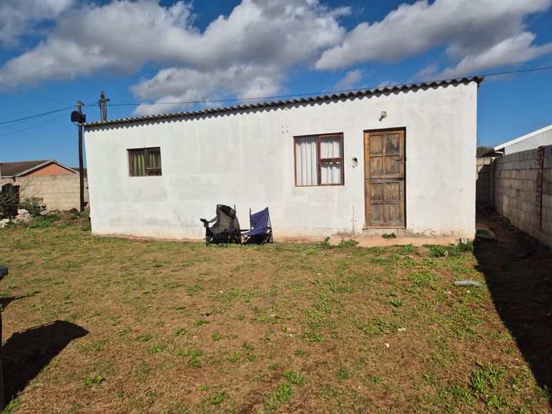 Start Your Family's Next Chapter – Spacious 3-Bedroom Home with Flatlet in Motherwell NU5, Gqeberha - Photo 4