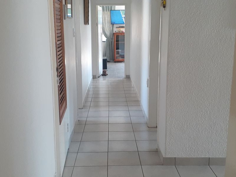 Uninterrupted Living: Spacious Family Gem in Waterval Estate - Photo 8