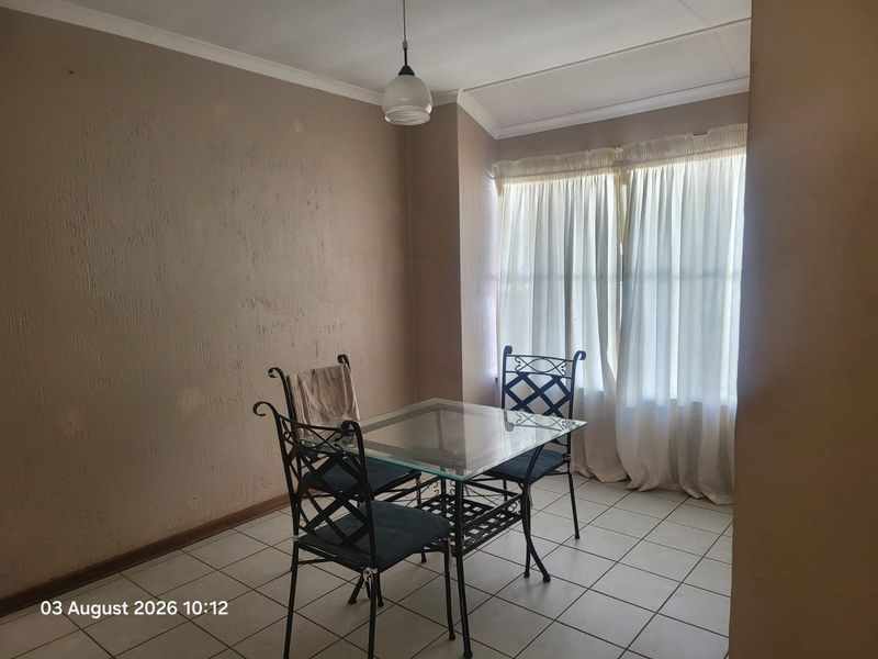 Prime Location, family home. - Photo 5