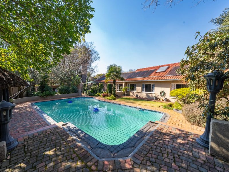Stunning,Spacious 5-Bedroom Family Home in a Secure Estate,Larrendale, Brakpan - Photo 8