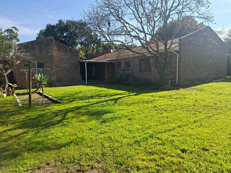 Spacious family home in Boskloof, Humansdorp! - Photo 6