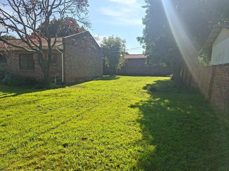 Spacious family home in Boskloof, Humansdorp! - Photo 5