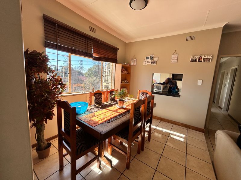 stunning family home for sale - Photo 9