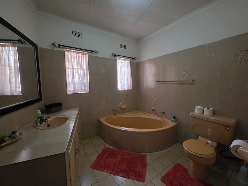 Beautiful Buy In SW 2 HOME WITH A FLAT!!! - Photo 10
