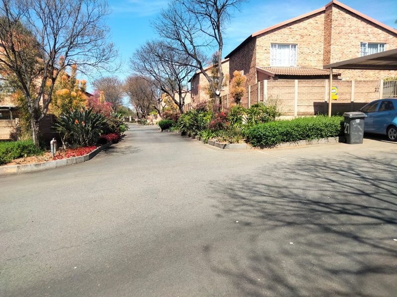 2bedroom 1bathroom duplex townhouse in Sonneglans - Photo 2