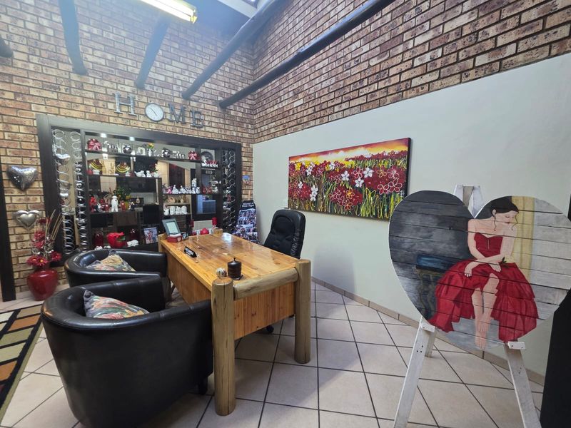 A TRUE GEM Tucked Away in a Peaceful Cul-de-Sac! - Photo 4