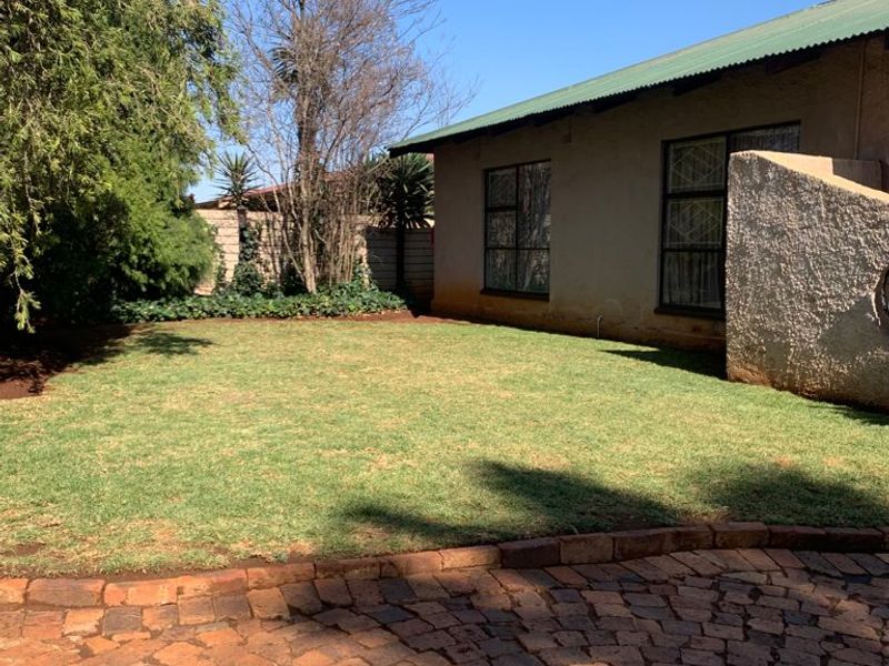 CW1 GEM – AFFORDABLE FAMILY HOME WITH A SPLASH OF FUN - Photo 7