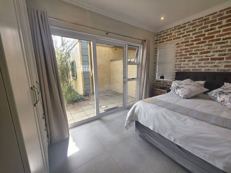 RIVERFRONT LIVING AT ITS BEST – COTE TE VAL - Photo 2