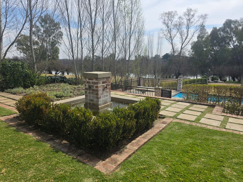 RIVERFRONT LIVING AT ITS BEST – COTE TE VAL - Photo 3