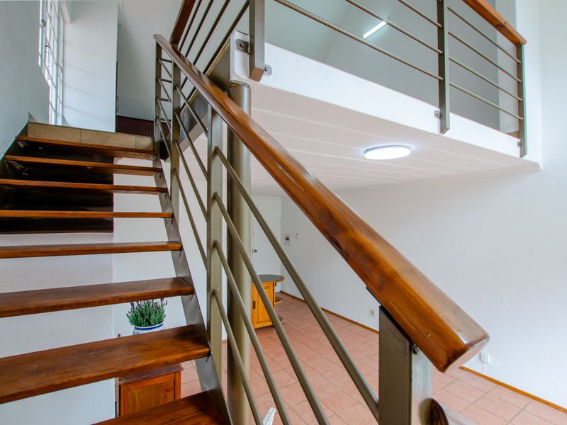 EXCLUSIVE MANDATE!  SUNSHINE, SPACE AND A LOFT TO LOVE! - Photo 3