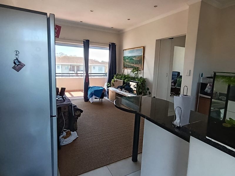 FOR SALE - 2 Bedroom Apartment in Sheffield Beach! - Photo 6
