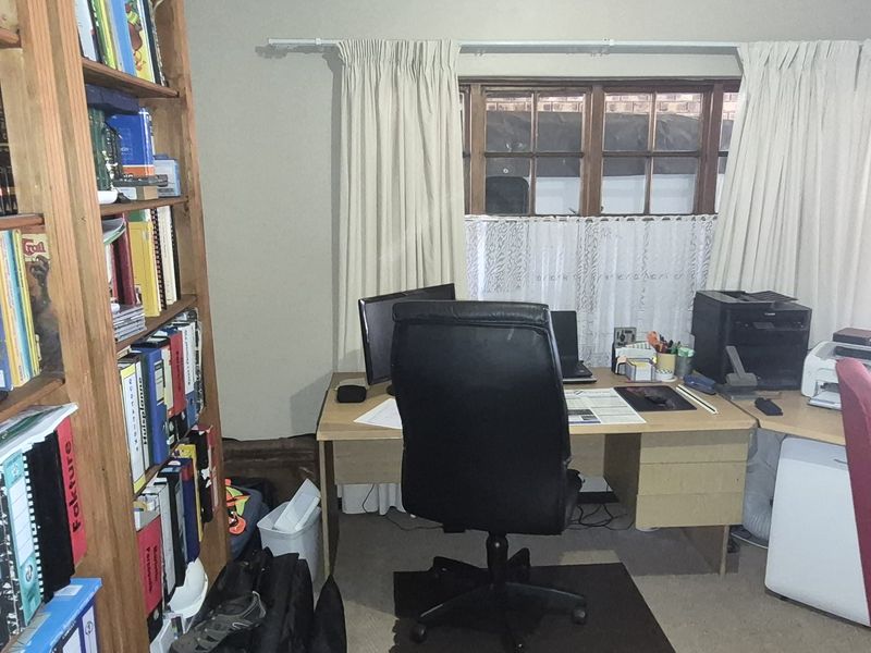 House with flat for sale in Highveld park ext 1 - Photo 10