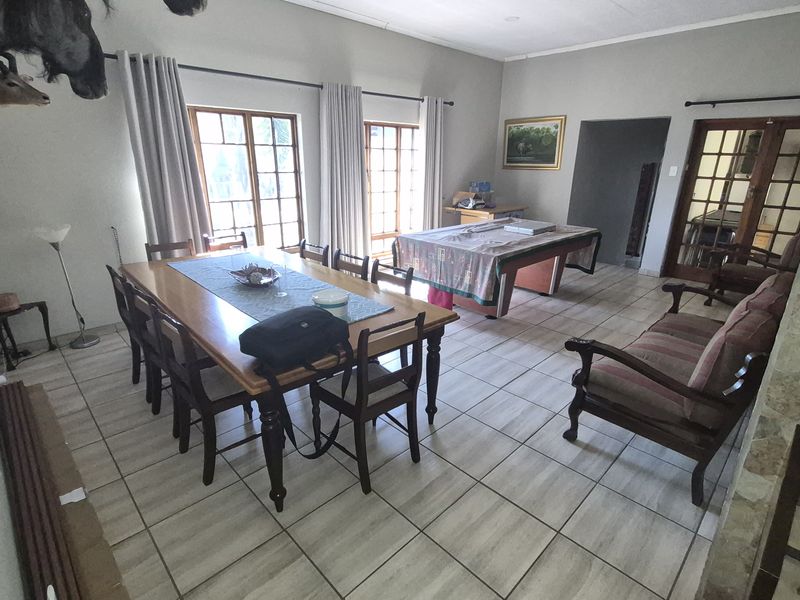 House with flat for sale in Highveld park ext 1 - Photo 6